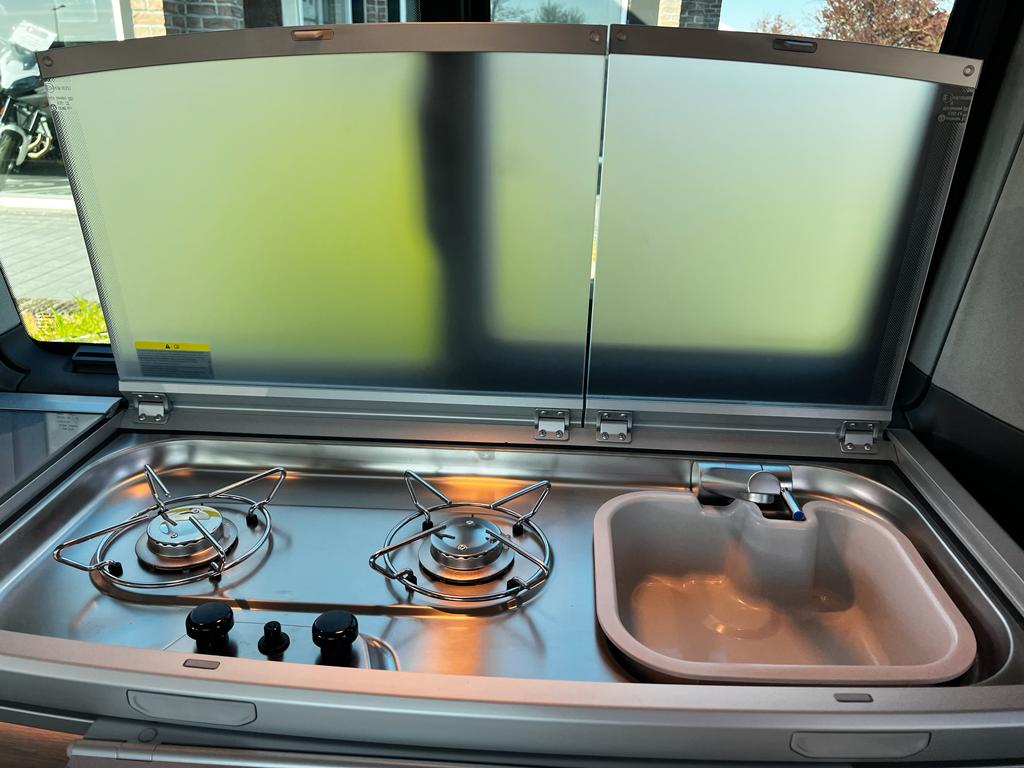 <span style="color: #e71919;">Location</span> Van Volkswagen T6 California Coast – Image 6